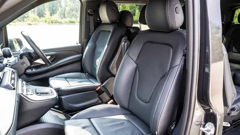 Mercedes-Benz V-Class detail