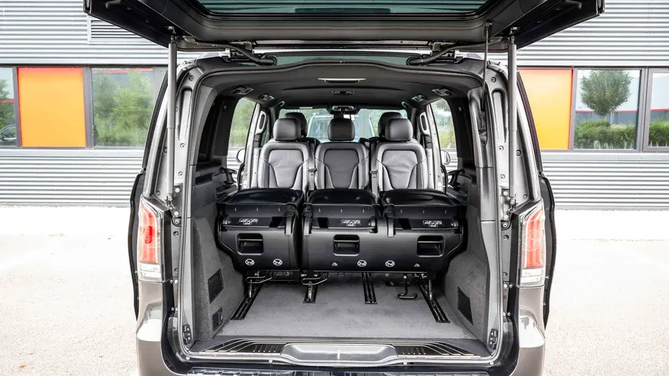 Mercedes-Benz V-Class rear